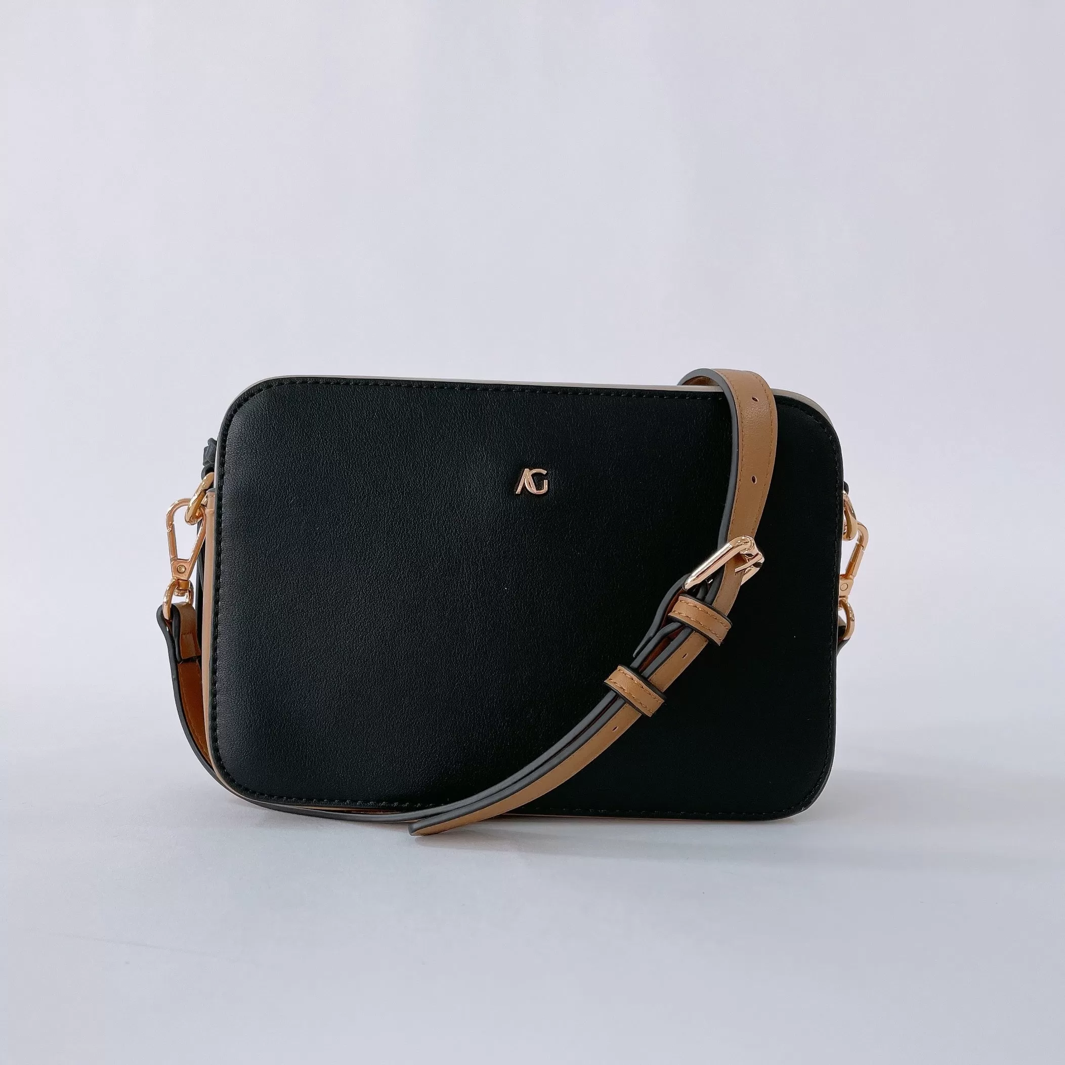 AG47 Bella Crossbody - Black