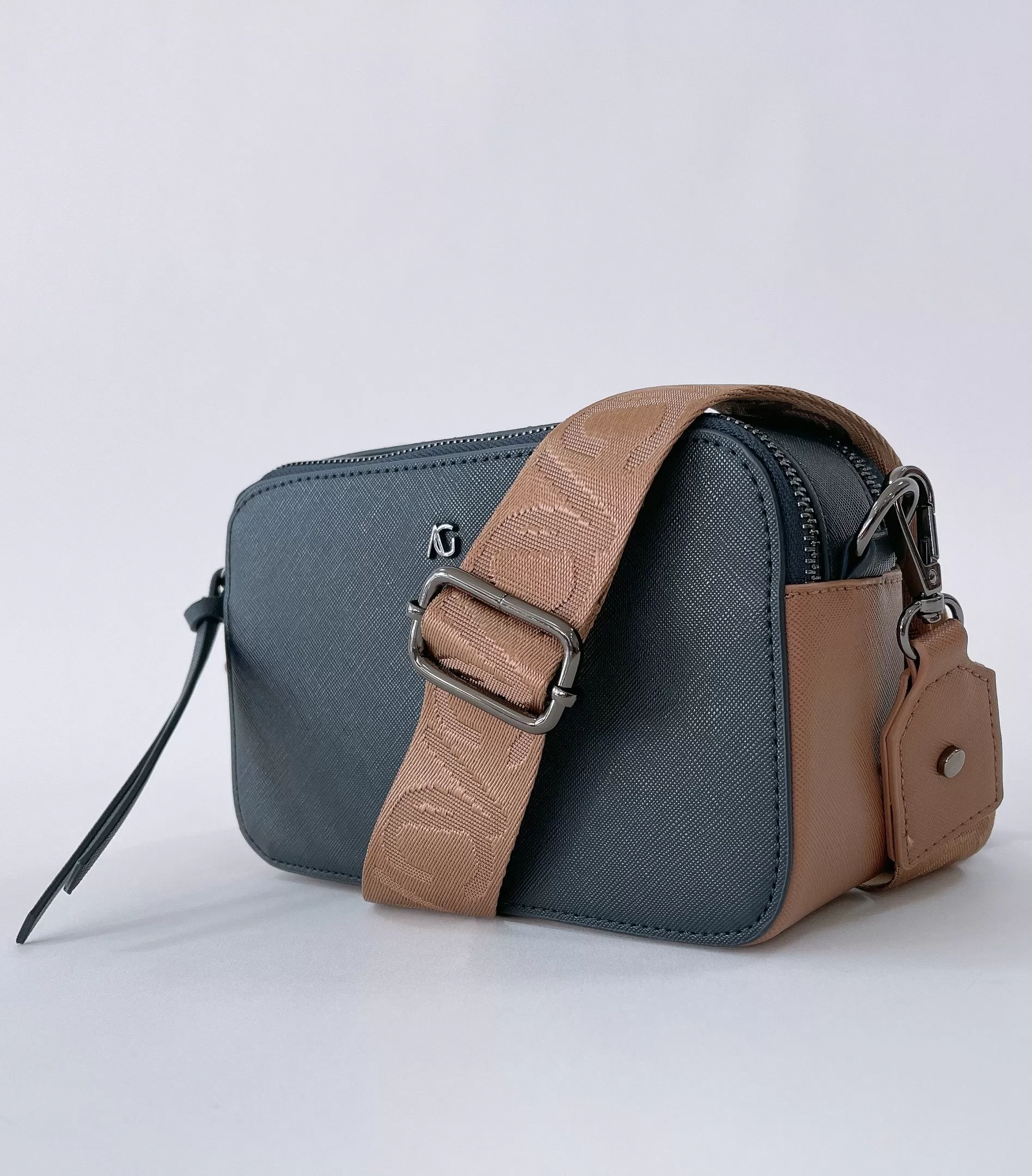 AG47 Emma Crossbody - Navy