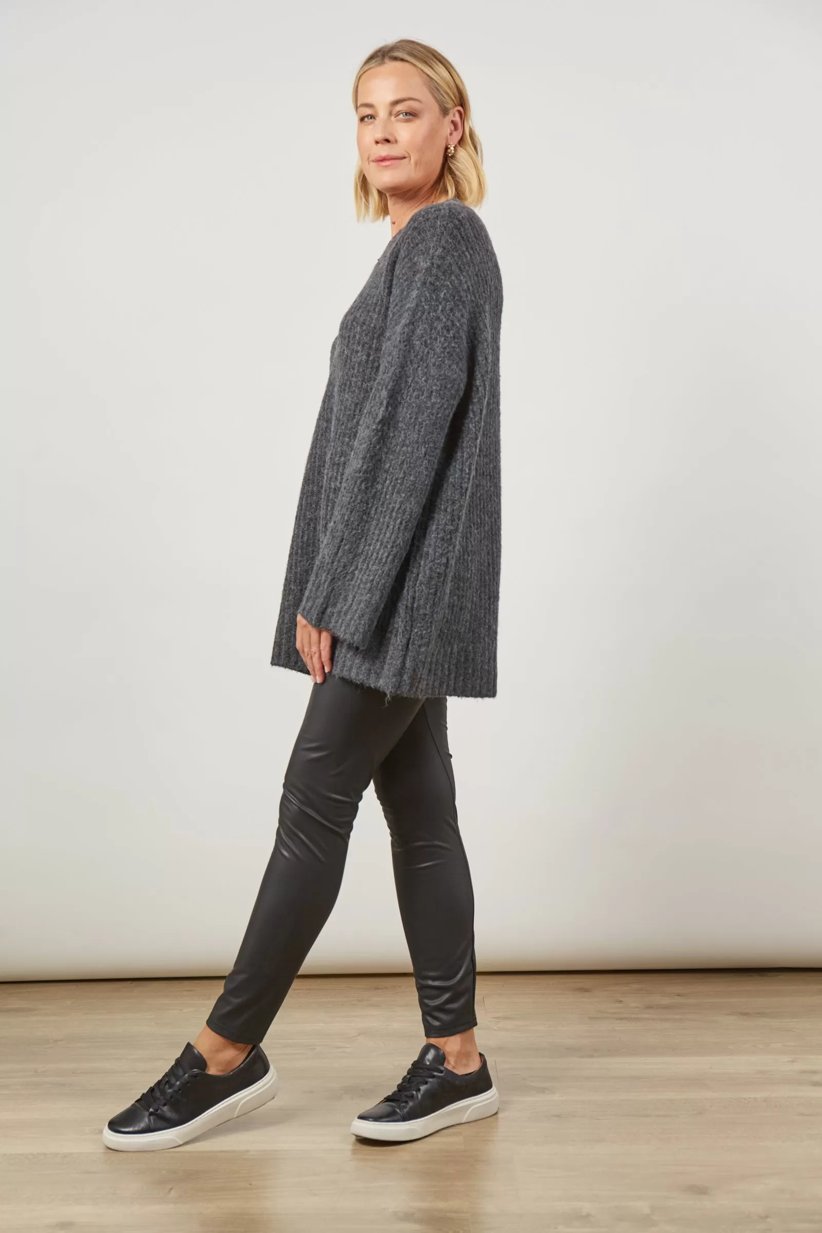 Avenue Oversized Jumper - Ash Black