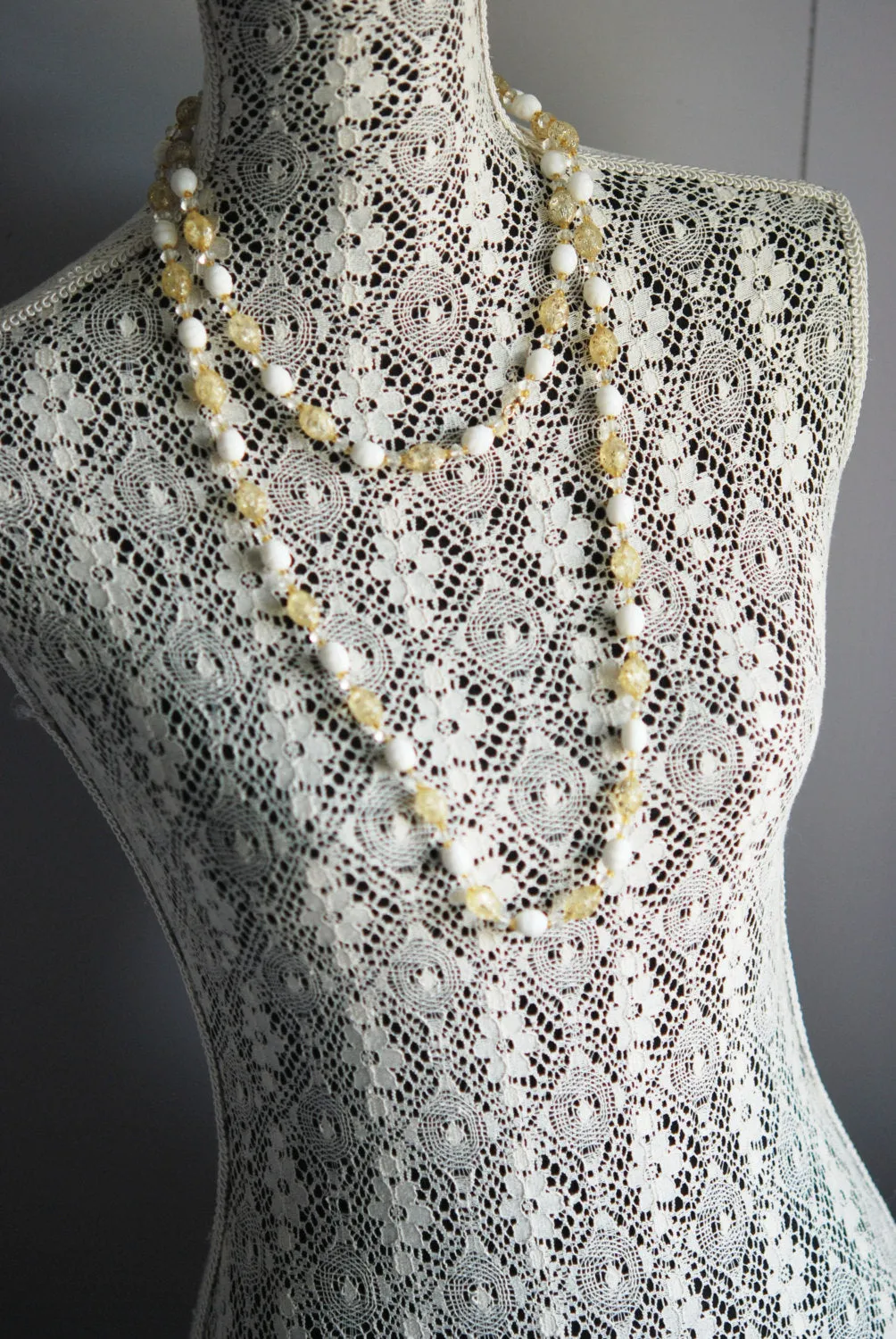 BEAUTIFUL Pale Yellow and White Flapper Style Vintage Bead Necklace Long Strand Art GLASS Necklace Day or Evening Old Costume Je