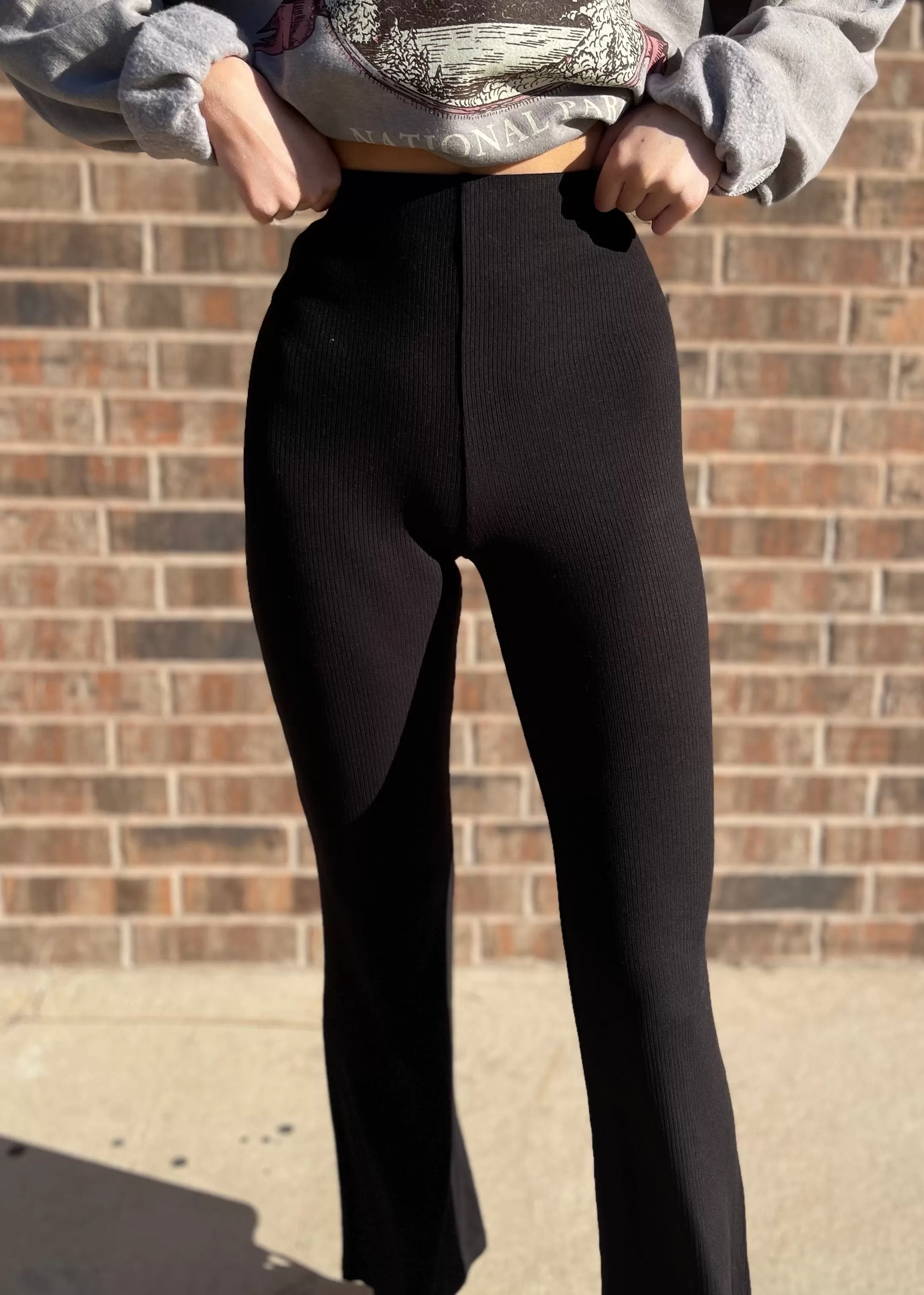 Bila Your Basic Flare Pants | Black