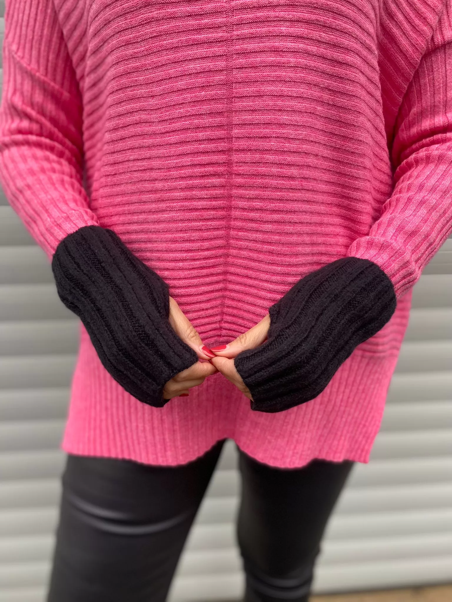 Black Ribbed Knit Fingerless Gloves