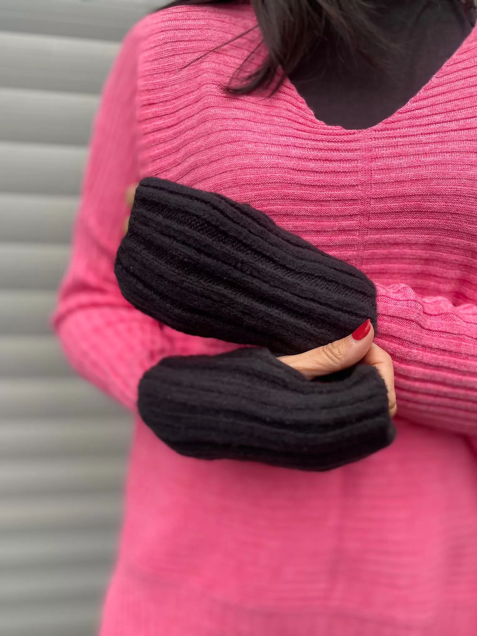 Black Ribbed Knit Fingerless Gloves