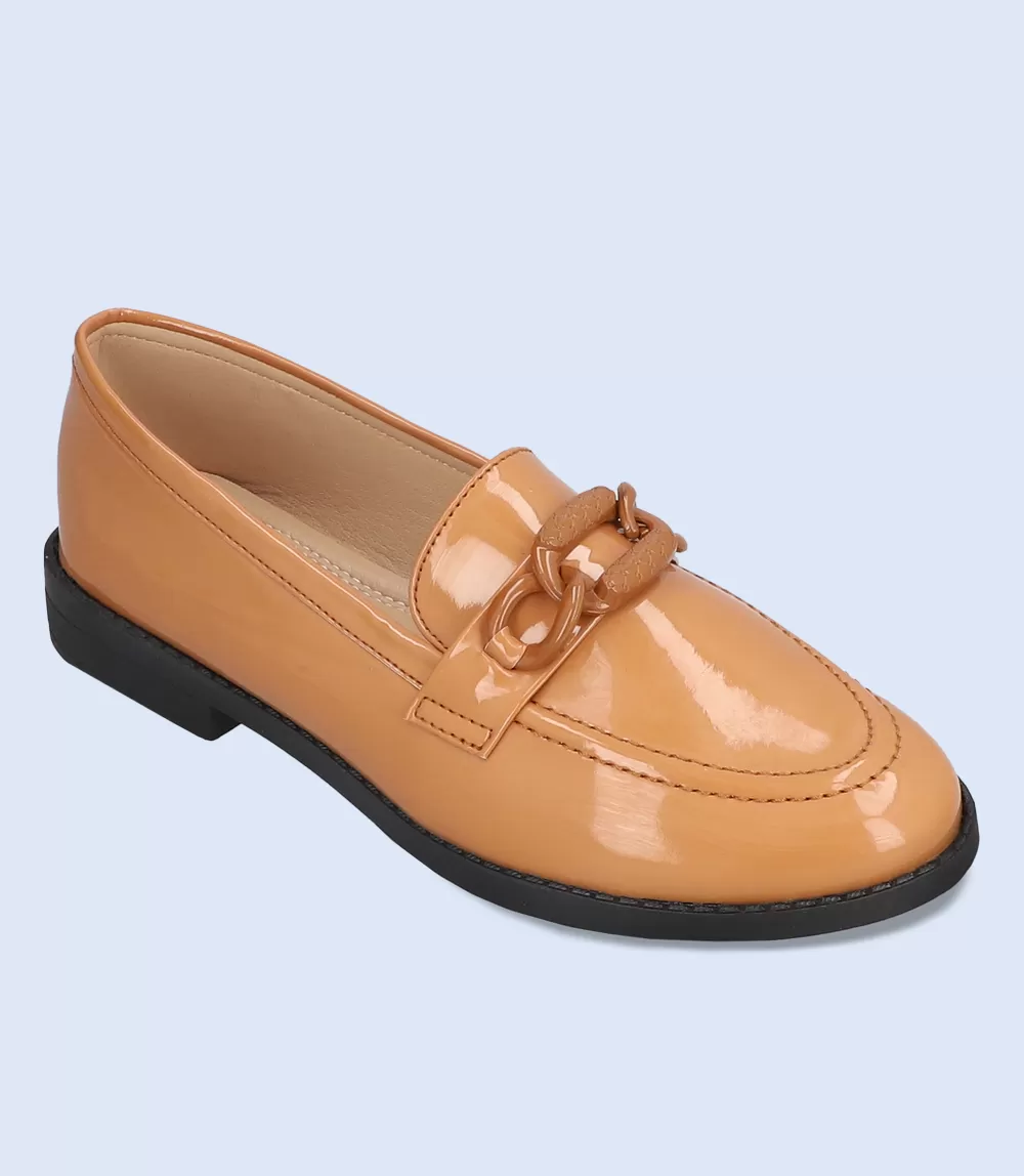 BW8608-TAN-Women Casual Shoes