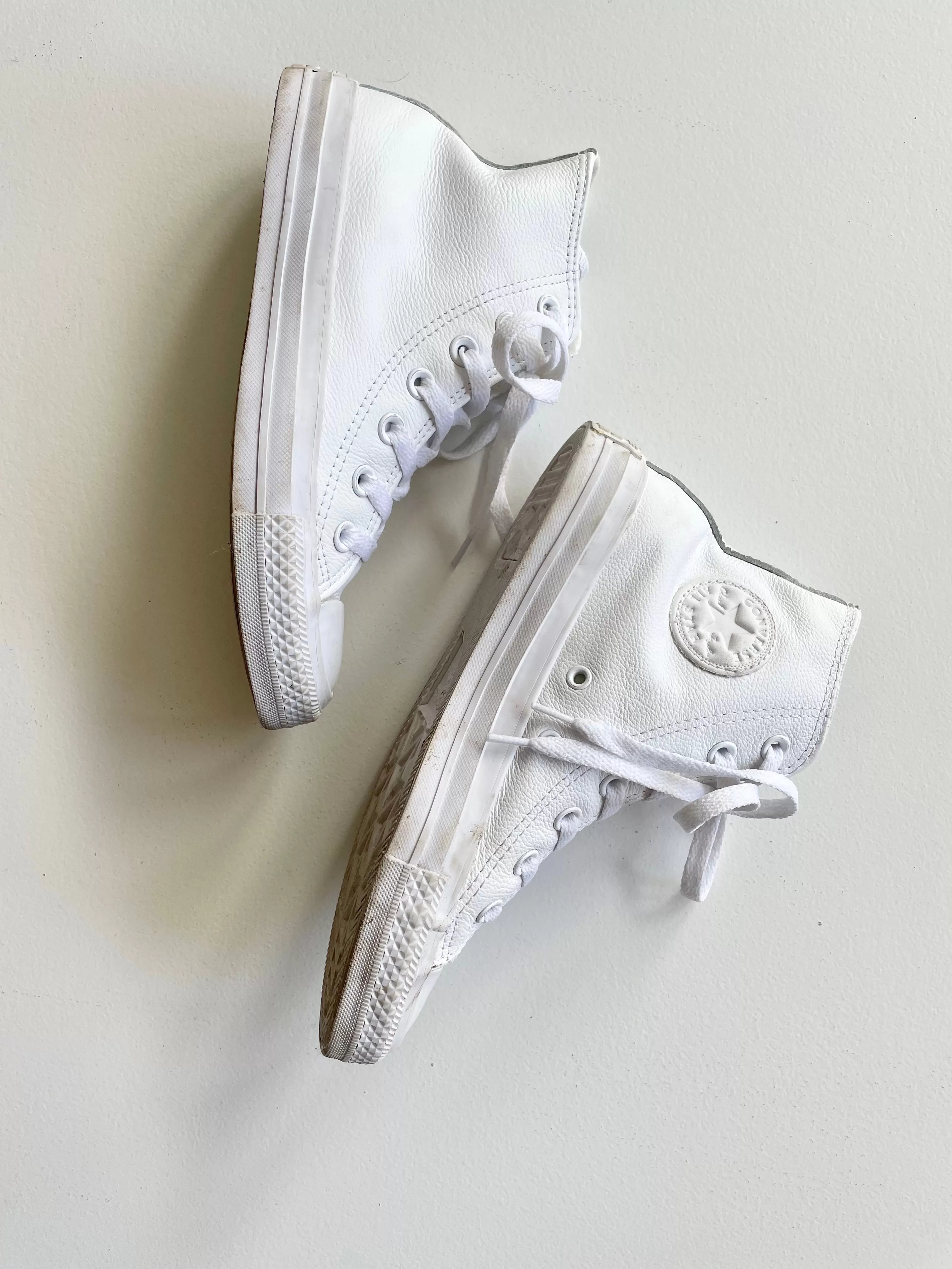 Converse Leather Hightops