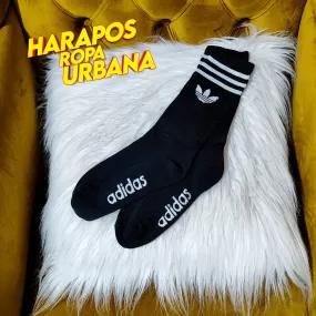 Medias adidas negras con detalles blanco y letras