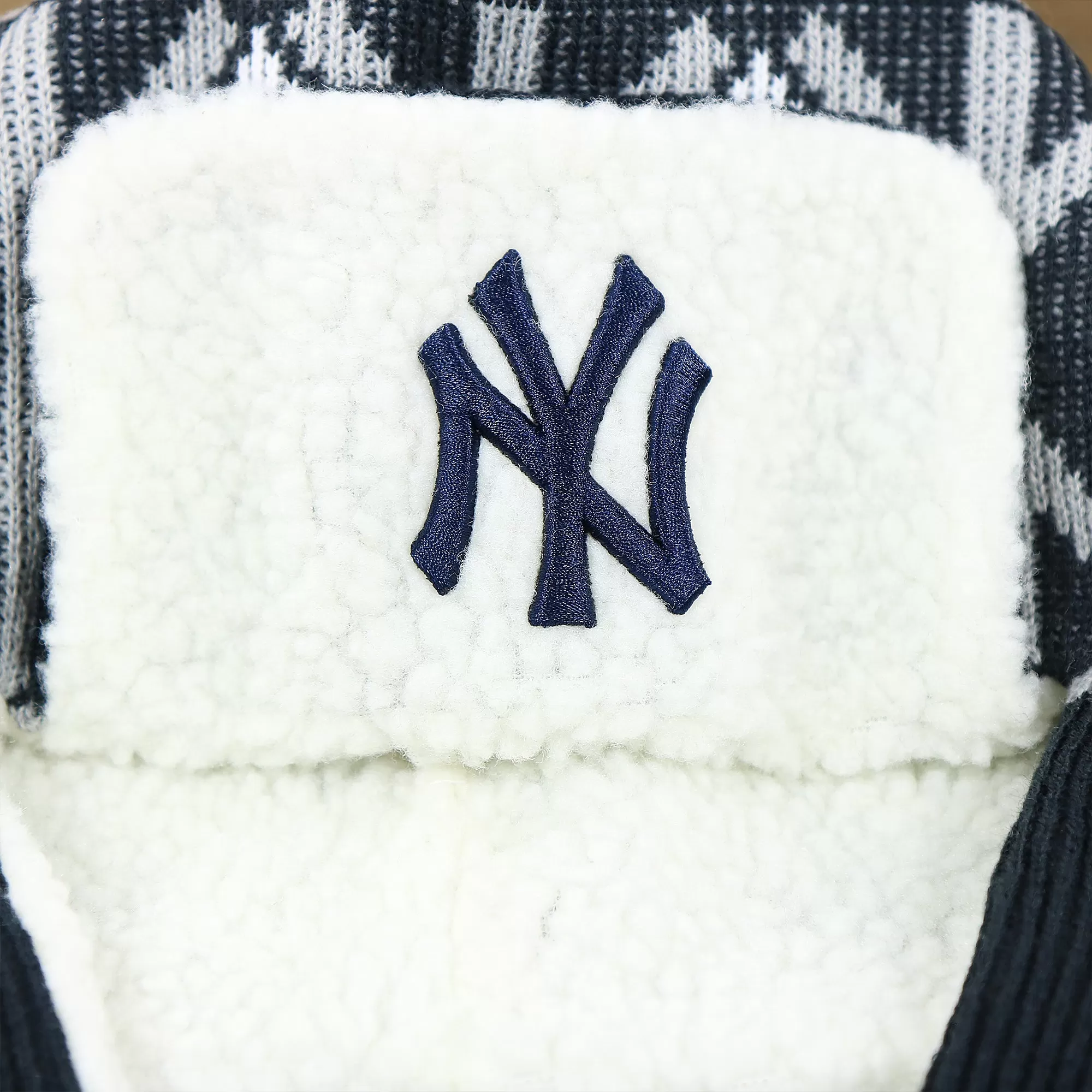 New York Yankees Winter Print Trapper Hat | Navy Blue Trapper Hat