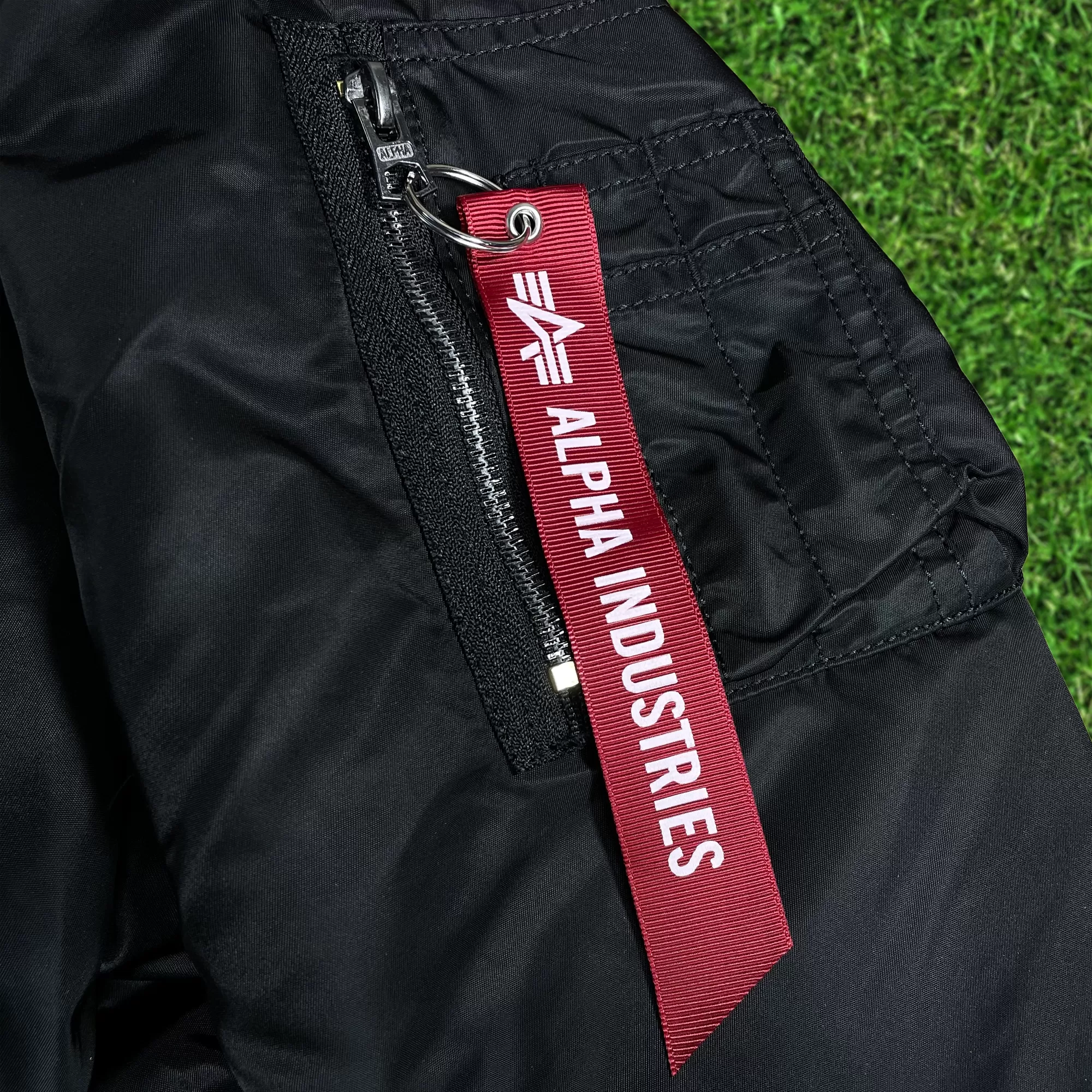 Philadelphia Eagles Throwback Men’s Vintage Reversible Bomber Jacket | Alpha Industries x New Era