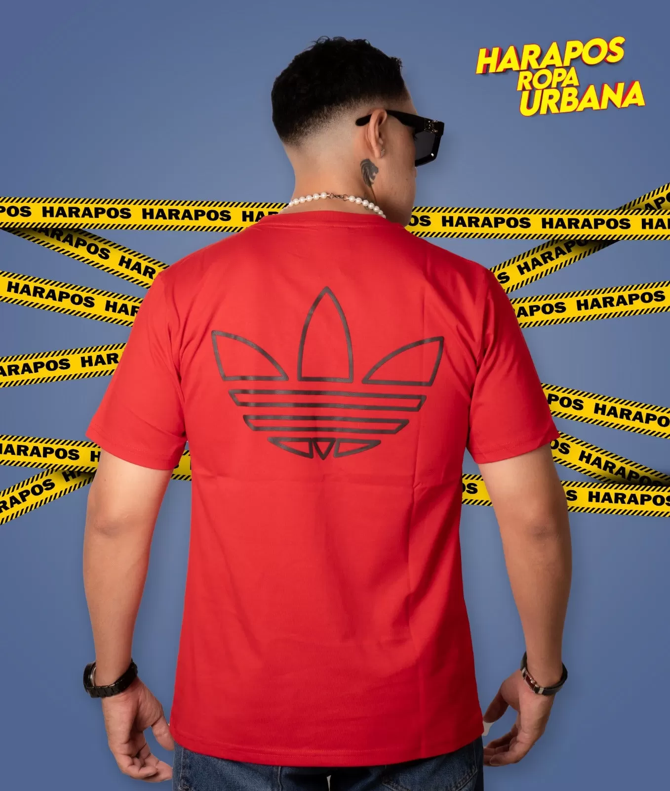 Polera adidas clasica roja detalle pequea delante