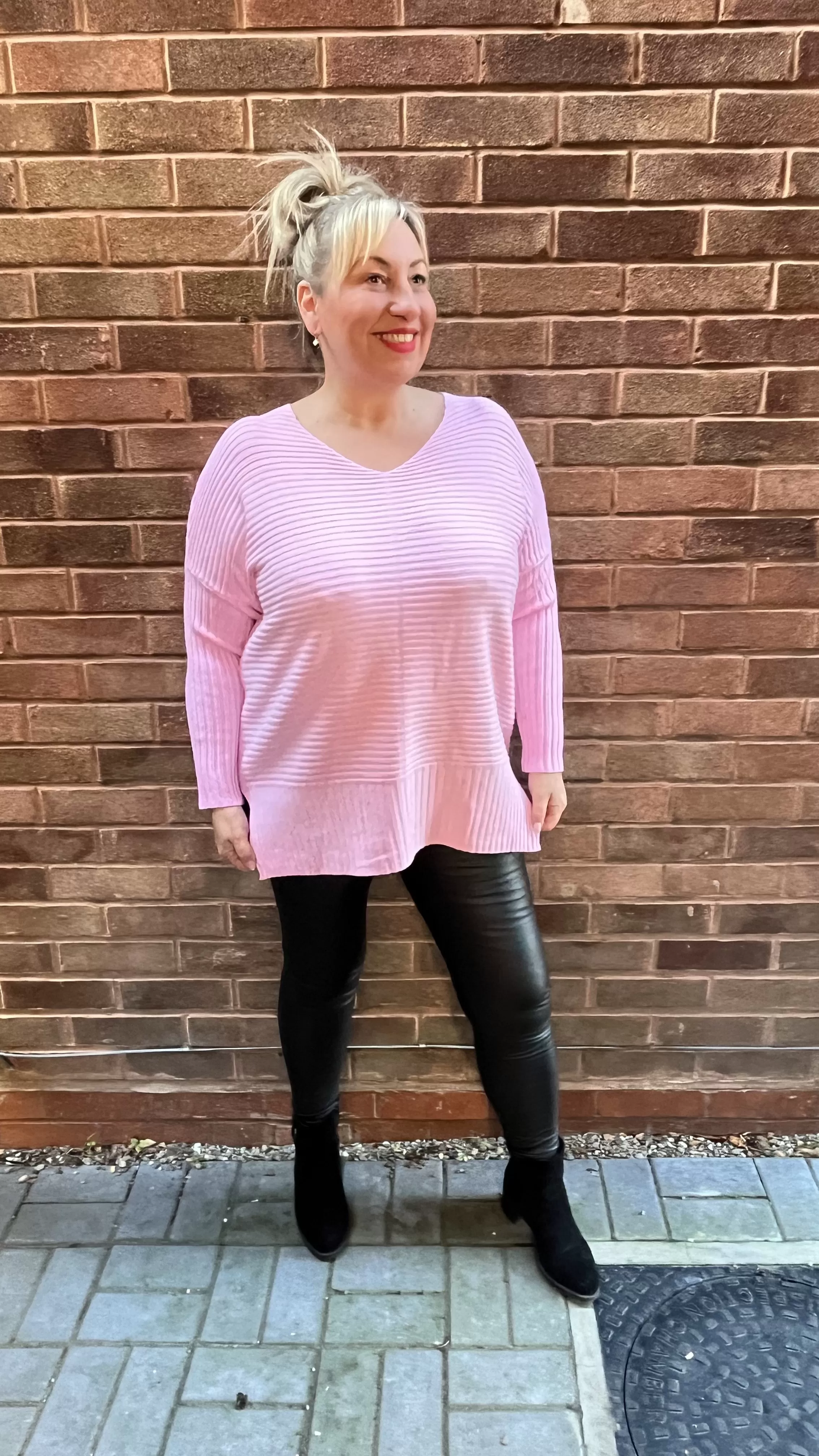 RACHEL Ribbed V-Neck Fine Knit Jumper