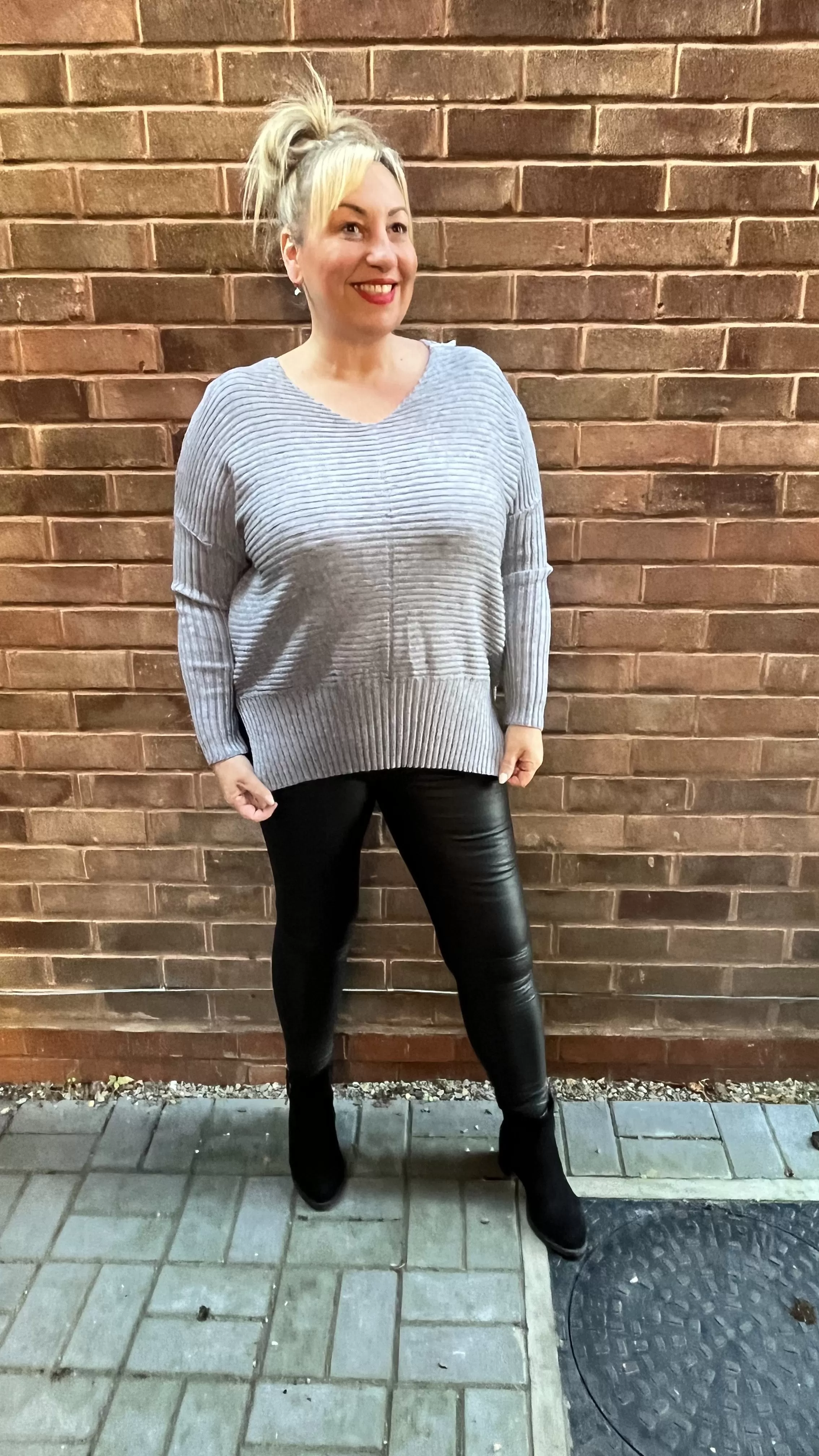 RACHEL Ribbed V-Neck Fine Knit Jumper