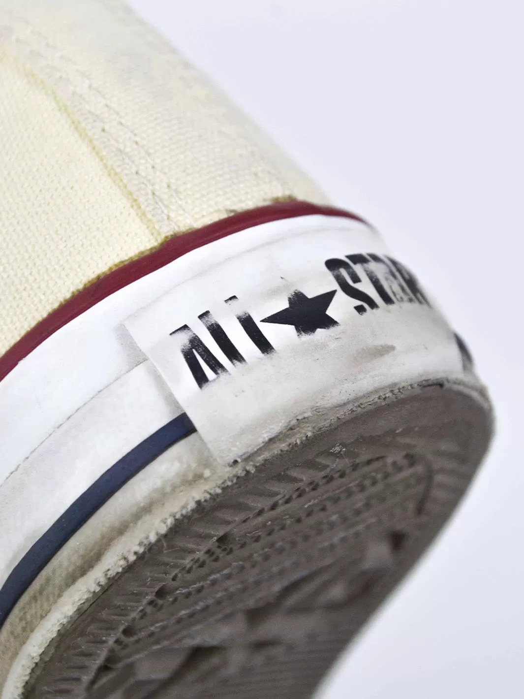 Y2K cream-coloured Converse All Star Chuck Taylor